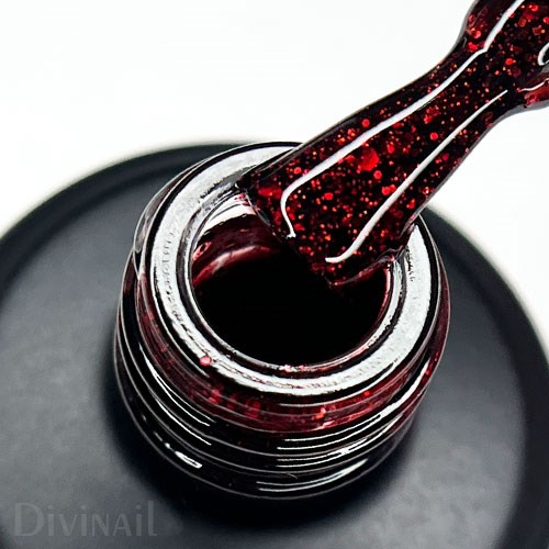 Divinail 15мл Granat 82 Классическая серия 12307082