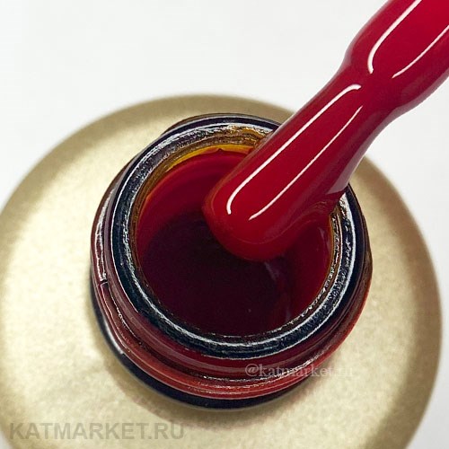 BSG 20мл 18 Colloration Hard Цветная жесткая база Шикарный классический красный 12702018