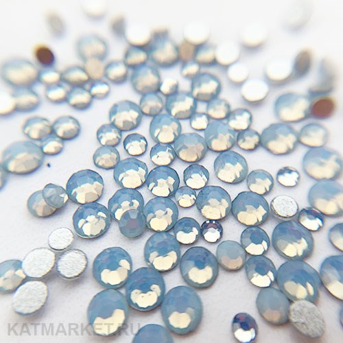 Стразы Опал разноразмерные в баночке 100шт голубые 61308104